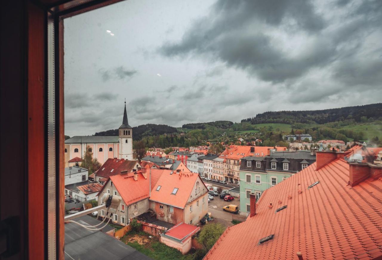 Duzy Apartament Duszniki-Zdroj Duszniki Zdrój Eksteriør bilde